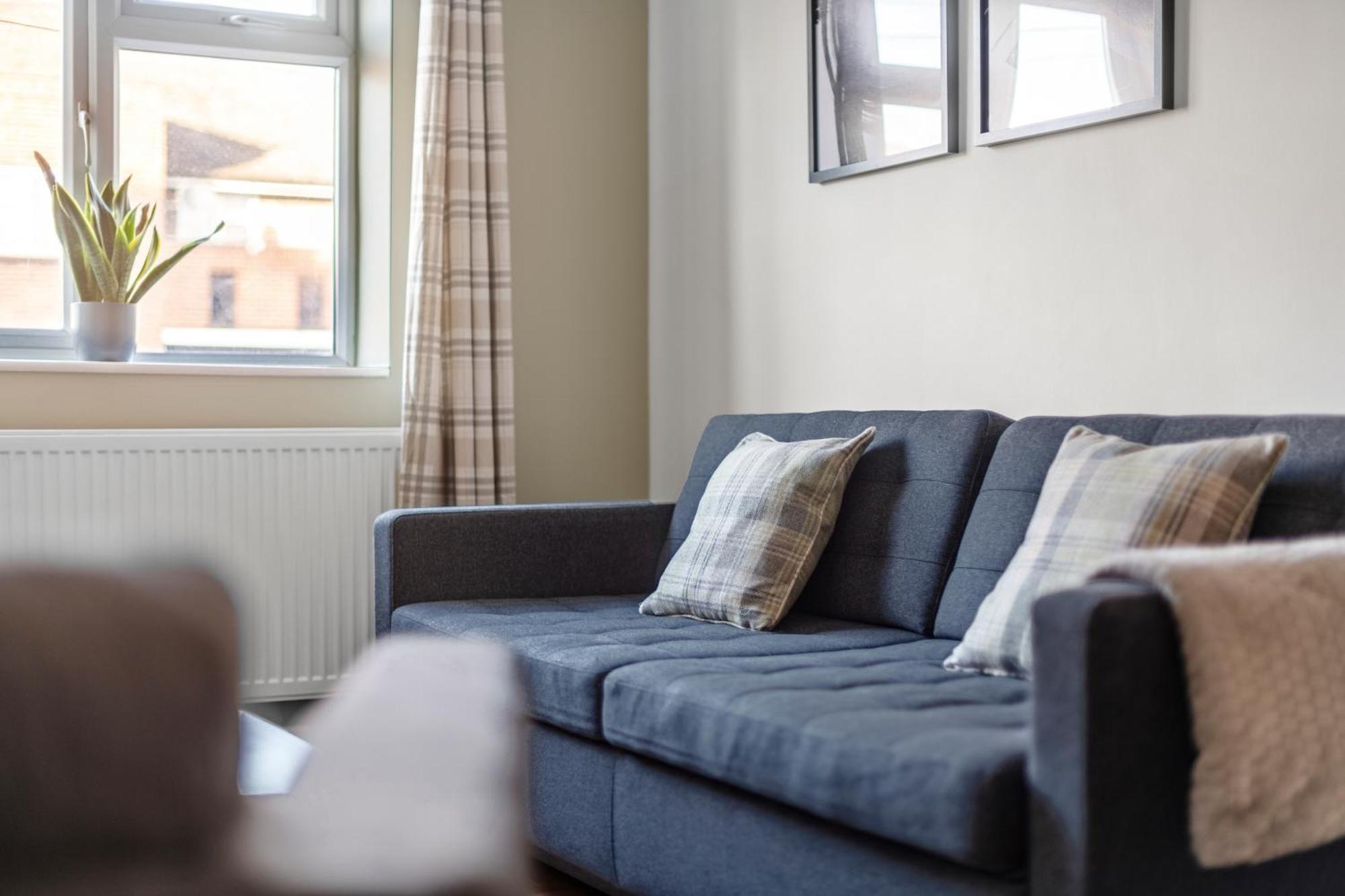 Cosy 2 Bedroom Flat In East Ham, Close To Excel London Bagian luar foto